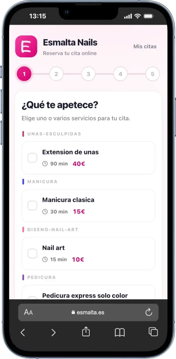 Página pública de reservas de un estudio, con sus servicios y horas libres